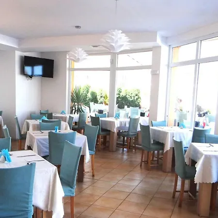 Family Orios ホテル 3*