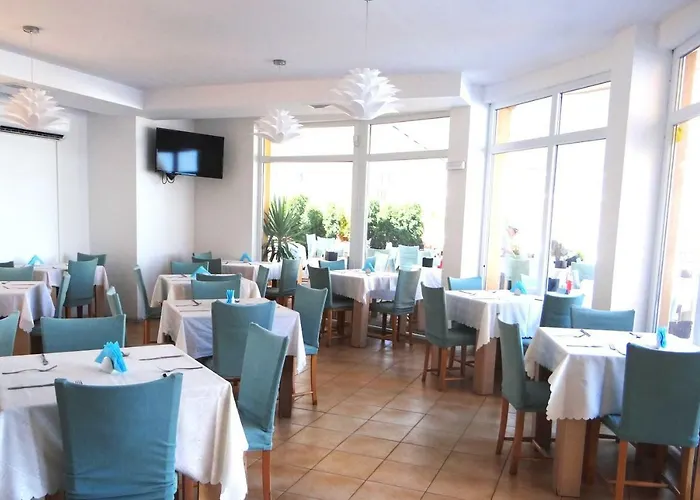 Family Orios 酒店 3*