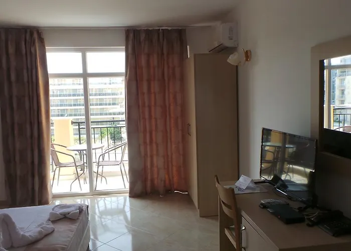 Family Orios Hotel 3*